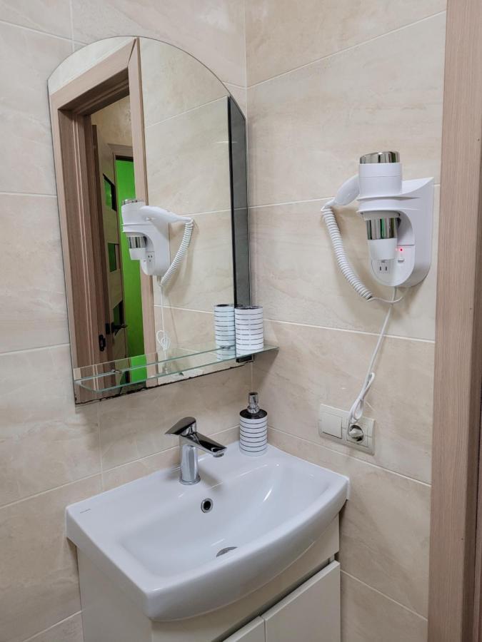 Apartment по панаса мирного.